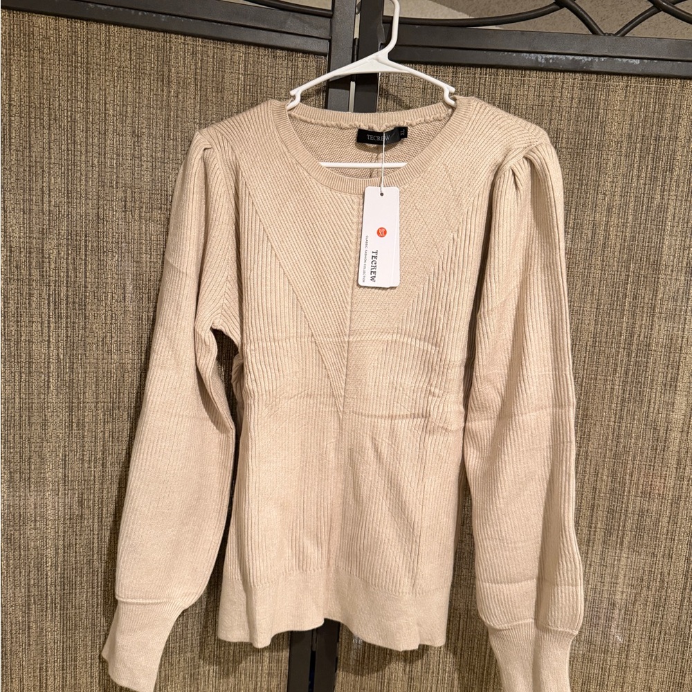 Tecrew Ladies Size XL Beige Ribbed Knit Sweater